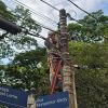 Mutirão começa a retirar fios soltos dos postes em Bragança Paulista