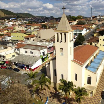 Moradores de Pinhalzinho anunciam manifestação contra aumento do IPTU e nova cobrança da taxa do lixo
