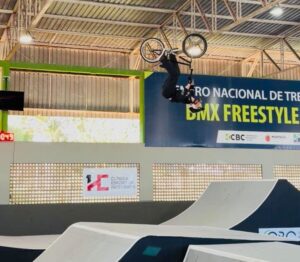 Piloto de Bragança conquista o segundo lugar no Campeonato Brasileiro de BMX Freestyle Park