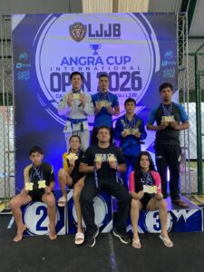 Atletas da Academia Águia Jiu-Jitsu brilham e conquistam 20 medalhas em competição internacional no Rio