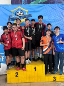 Fernando Amos Siriani é campeã no tênis de mesa do VII Festival Estudantil
